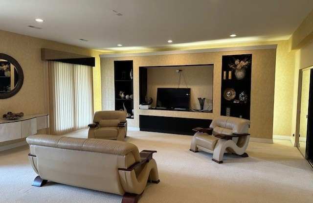 21839 W Riviera Court