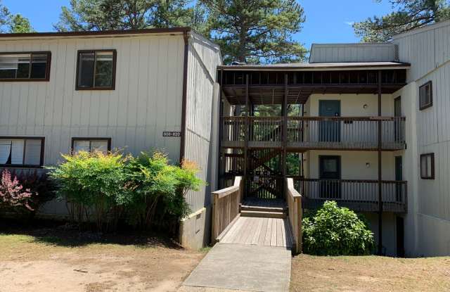 One-month FREE rent! Apply by 3/20/26.