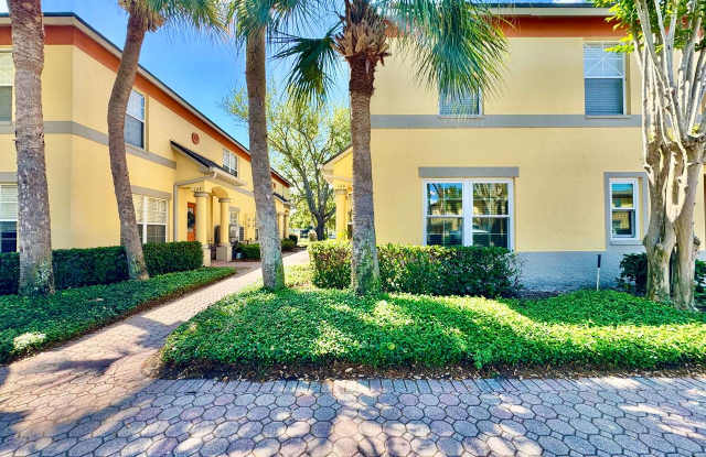 160 Coquina Bay Dr