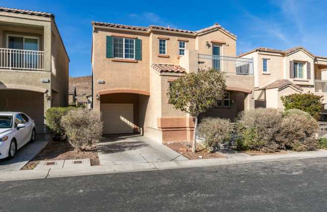 Photo of SOUTH WEST 3 BEDROOM UPDATED HOME WITH BALCONY