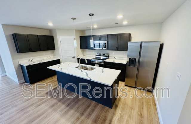 2937 Shadow Wood Lane