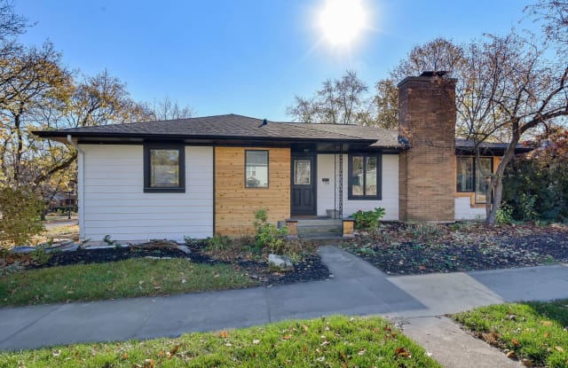 730 E Benton Avenue - 730 East Benton Avenue, Naperville, IL 60540