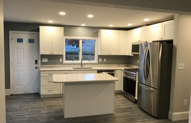 Beautiful Single-Family house for RENT! Short Walk to Red Line! (Braintree, MA)