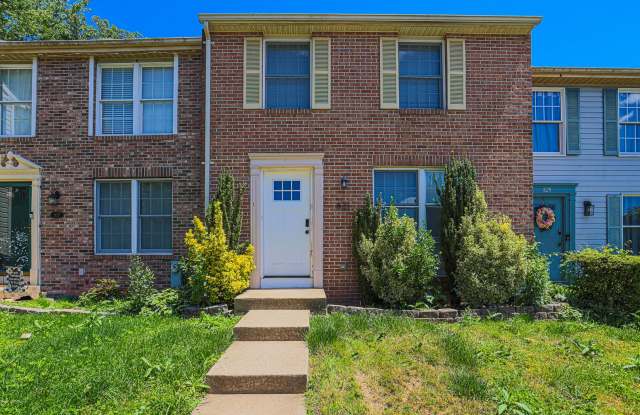 831 Comer Square
