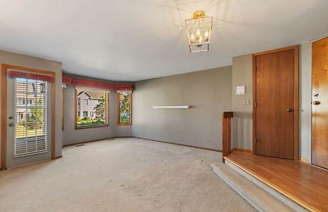 1871 Fox Run Drive unit: A