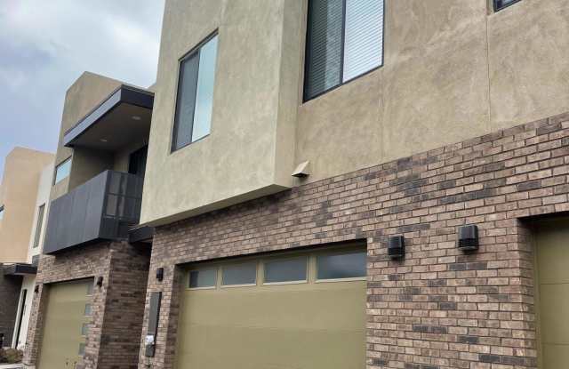 Photo of 901 S SMITH Road unit: 1024