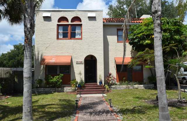 2106 Hyde Parkway