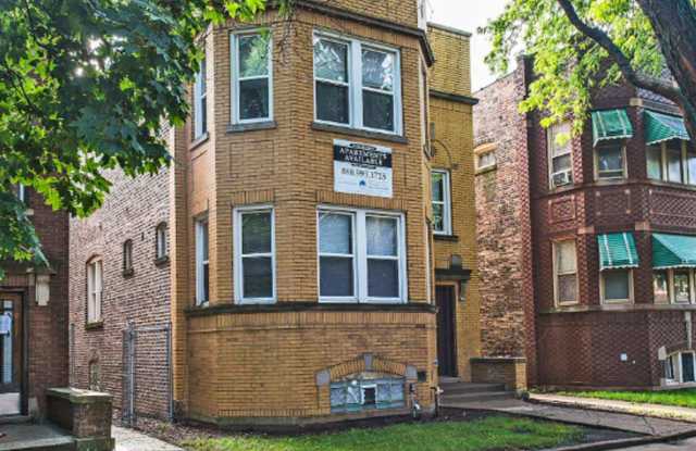 Photo of 8227 S Marshfield