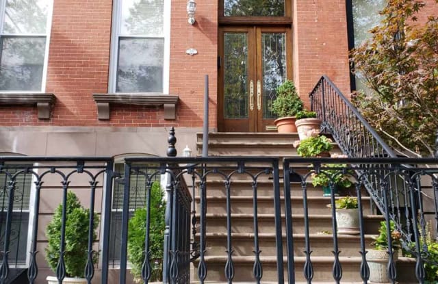 628 HUDSON ST - 628 Hudson St, Hoboken, NJ 07030