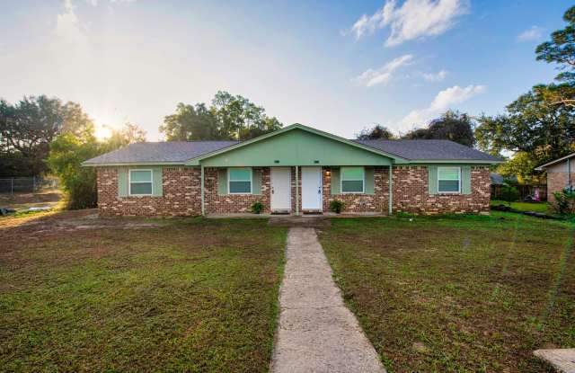 Newly Renovated, Energy Efficient Unit Minutes to Everything Available Now!