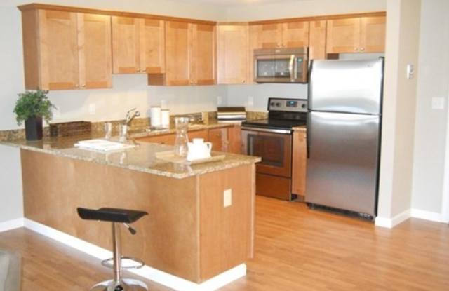 Bedford Place Apartments - 670 Bedford Street, Plymouth County, MA 02382