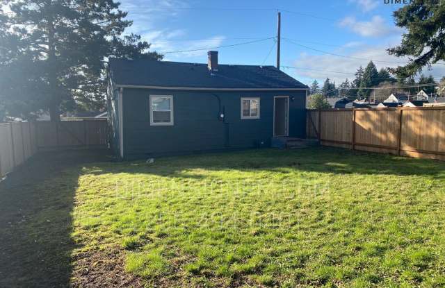 Charming Rambler 2-Bedroom Home with Fully Fenced Yard in Bremerton!