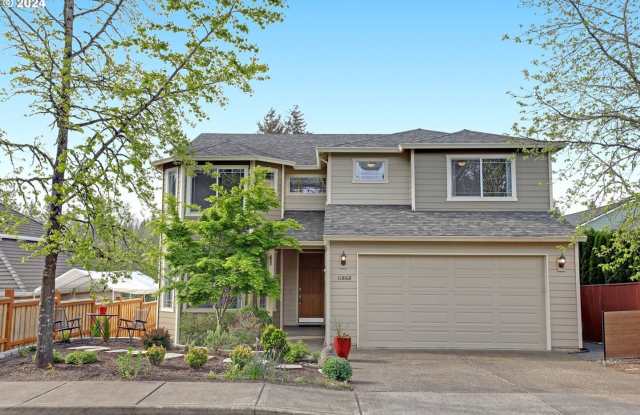 IMMACULATE  LOVELY 5 bed, 3 bath, + huge bonus room that can serve as a 5th bedroom, 2 car garage