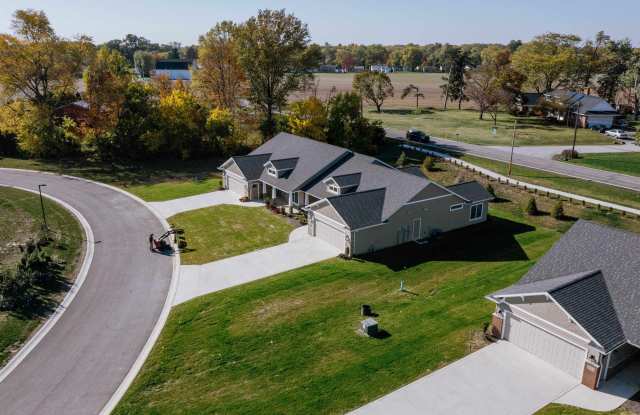 3211 W Bartlett Drive