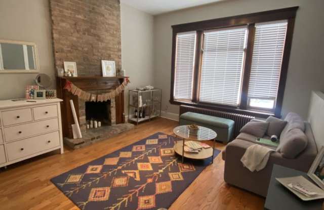 1008 West Altgeld