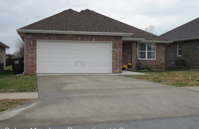 3439 S Juniper - 3439 Juniper, Springfield, MO 65804