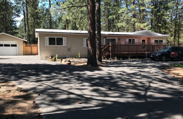 61029 Chuckanut Dr. - 61029 Southwest Chuckanut Drive, Bend, OR 97702