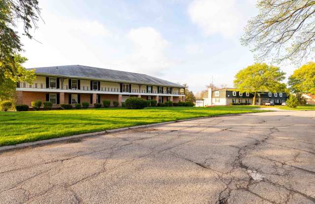 Photo of ONE11 COLLECTION - GRAND BLANC