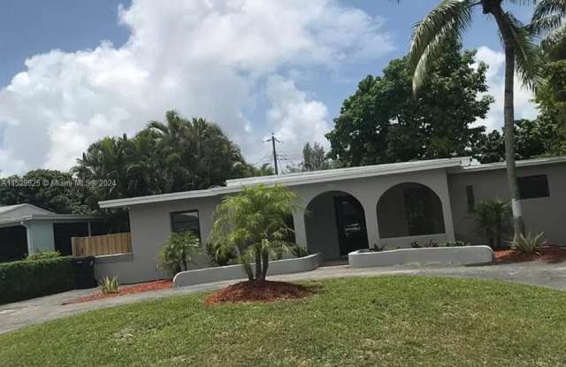 6470 SW 42nd Ter - 6470 Southwest 42nd Terrace, Miami-Dade County, FL 33155