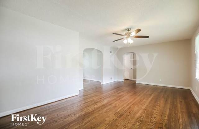 8701 East 77 Terrace