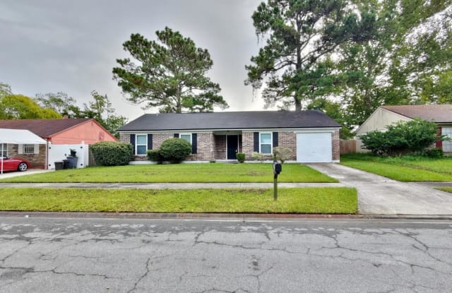 2573 JESSICA LN - 2573 Jessica Lane, Jacksonville, FL 32210