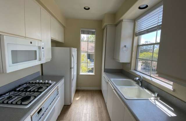 2 Bedroom, 2 Full Bath in Carmel Valley
