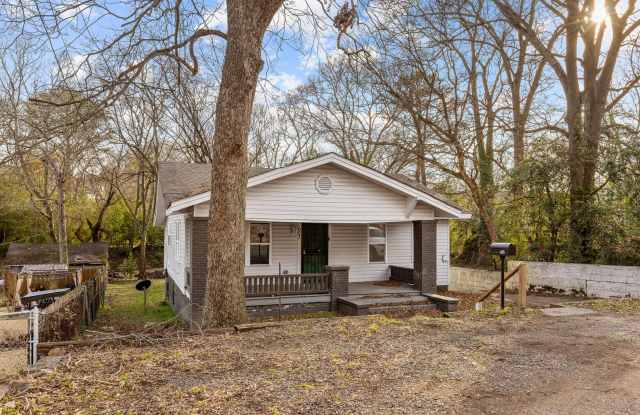Charming and Newly Renovated 3 Bedroom 2 Bath Available Now!