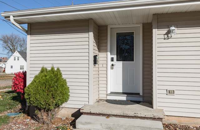 1824 S Jefferson Street