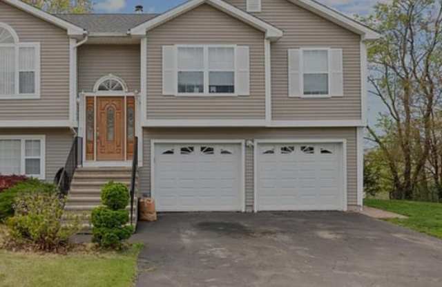 13 Woodcrest Drive