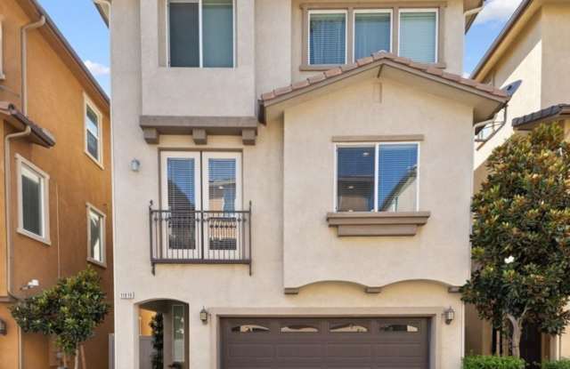 4 Bed, 4 Bath Home with Solar, A/C, Washer/Dryer and 4 Parking Spaces