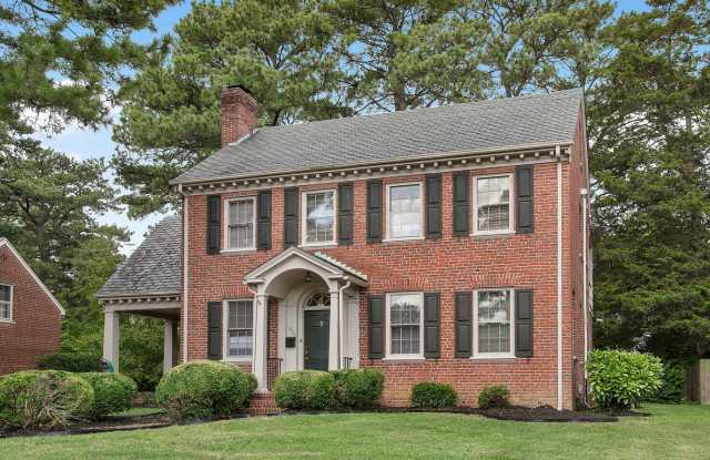 BEAUTIFUL COLONIAL HOME ON LIBBIE AVENUE BY ST. MARY’S