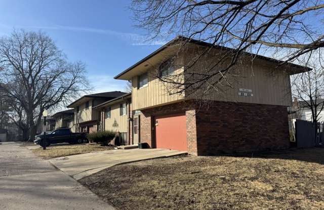 820 East Milwaukee Street - 824