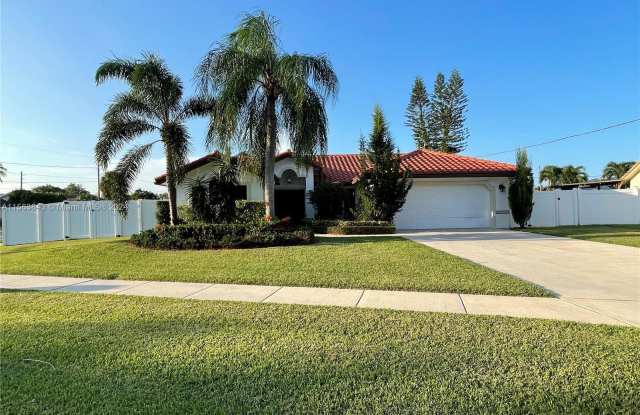 499 Hopalong Ln - 499 Hopalong Lane, Boca Raton, FL 33487