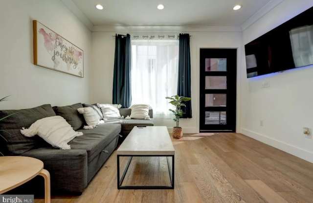 1270 N NEWKIRK Street