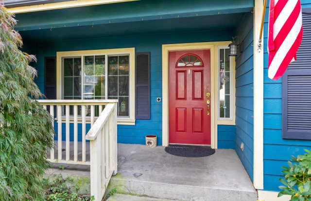 5 Bed 2.5 Bath Spacious House For Rent In Poulsbo!!!