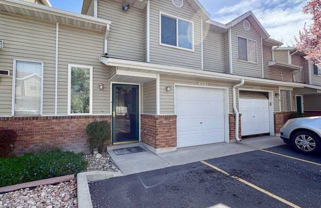 Fully Updated Millcreek Townhome with Private Yard, Garage & Mountain Views!