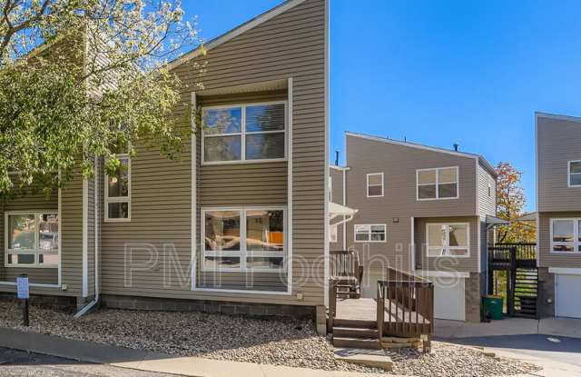 1209 6th Street