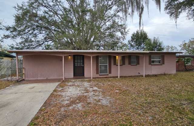 ADORABLE 4 Bedroom, 2 Bath Home Available for rent Immediately!