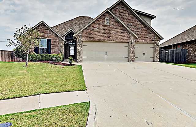 4 Bedroom in Deer Creek Schools - Neighborhood Pool