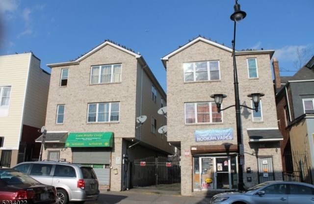 515 Clinton Ave - 515 Clinton Avenue, Newark, NJ 07108