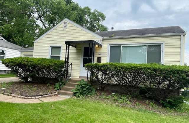 1120 Grenshaw Dr