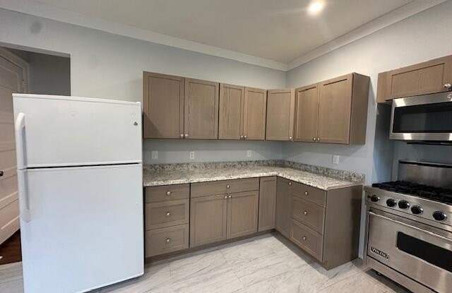 316 Spier Avenue unit: 1