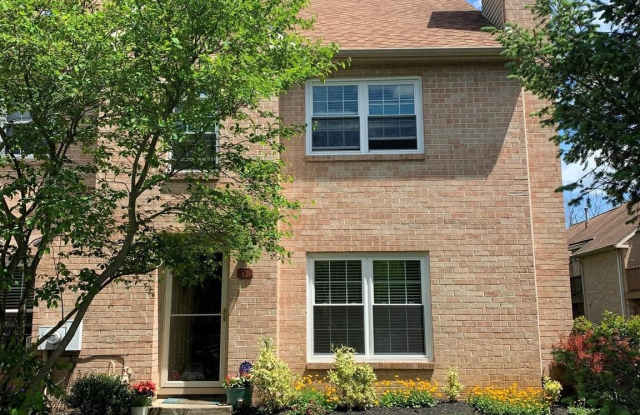 37 RAMPART Drive