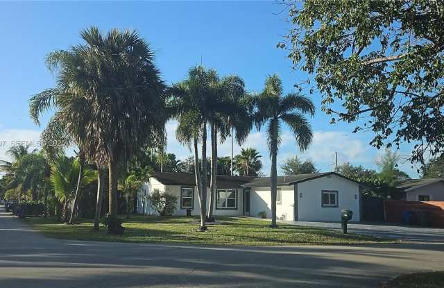 Photo of 2900 SW 16th St