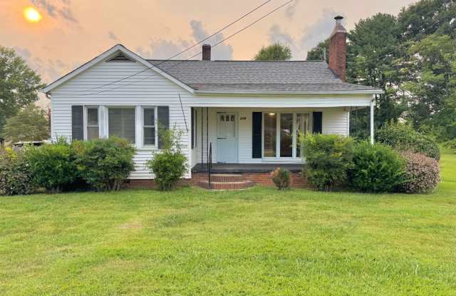 Photo of Statesville West - 2BR/1BA