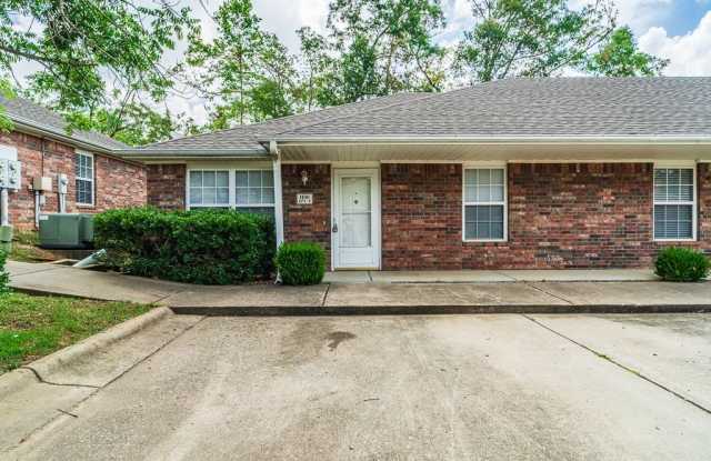 1100 NW Lincoln
