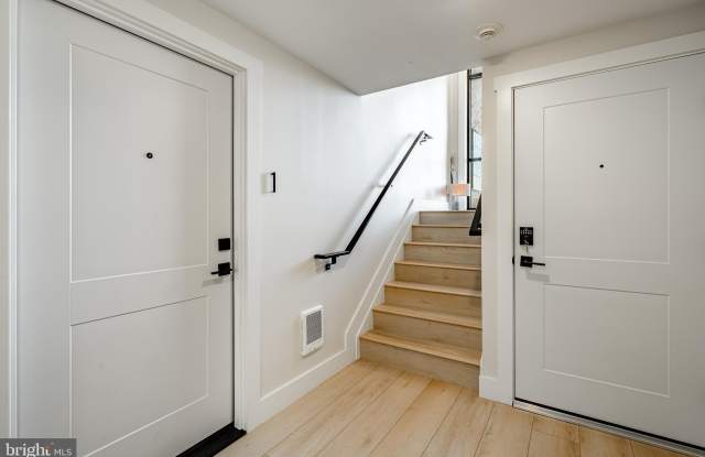 530 WASHINGTON Avenue unit: 4