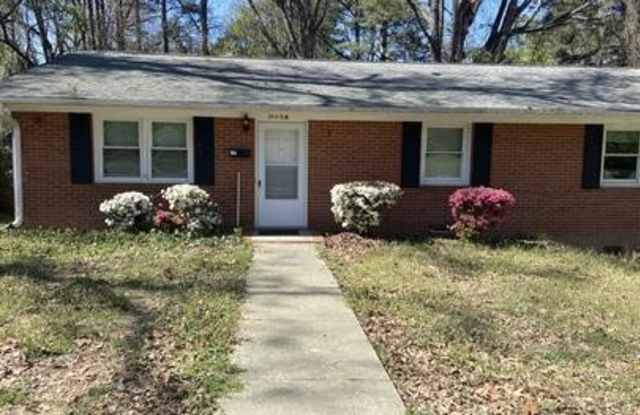 1005 Willow Street