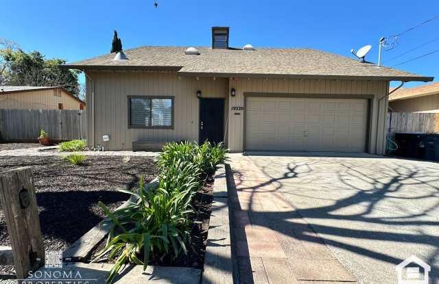Spacious 4+BD/3BA Two-Story Home with Expansive Yard