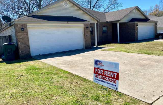 3 Bed 2 Bath Duplex for Rent in Fayetteville! photos photos